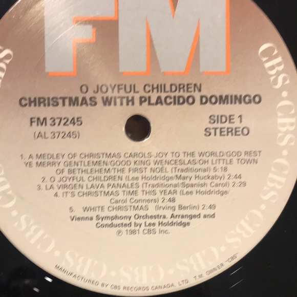 3/$30 Christmas with Placido Domingo vintage holiday album 1981 NM - Picture 3 of 4